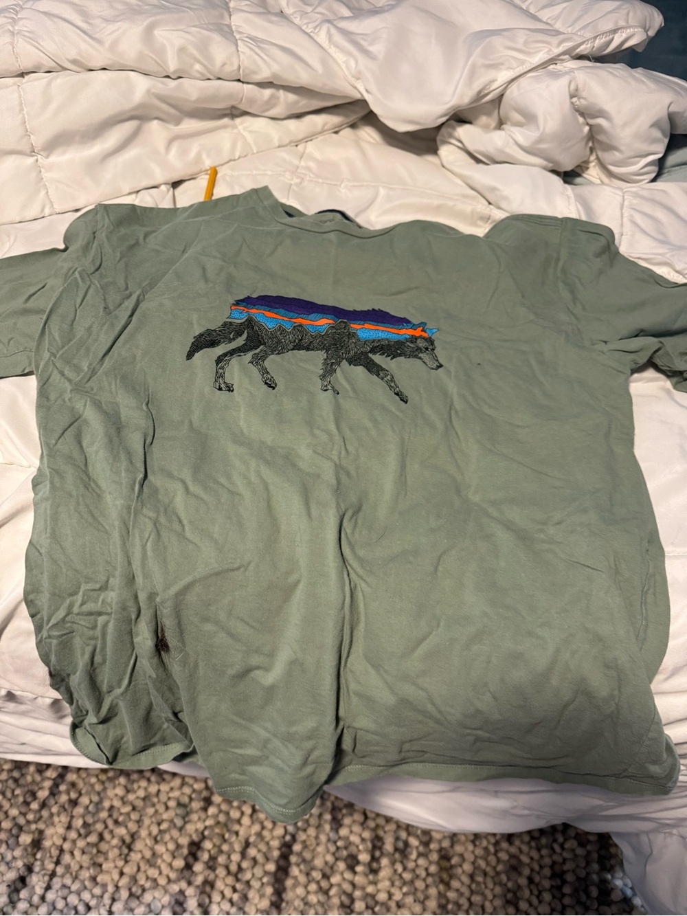 Patagonia Olive Green Wolf Graphic Short Sleeve Tee